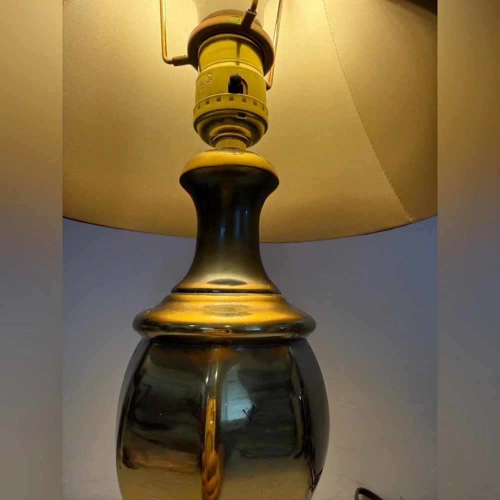 Vintage Leviton 16”Gold Brass Table Lamp‎ W/Red Shade Mid Century Modern Accent